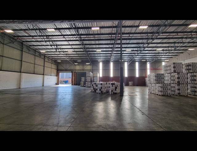 2,943M² WAREHOUSE TO LET IN POMONA